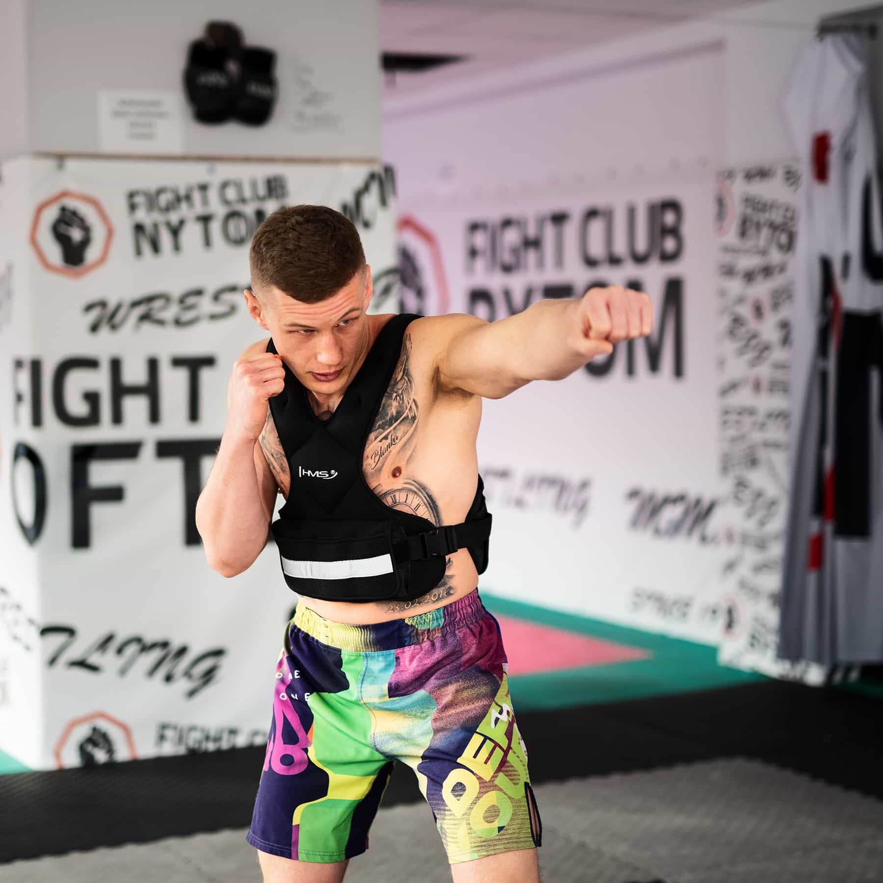 HMS KOR09 Weight vest adjustable 9kg - ideal for strength training 3