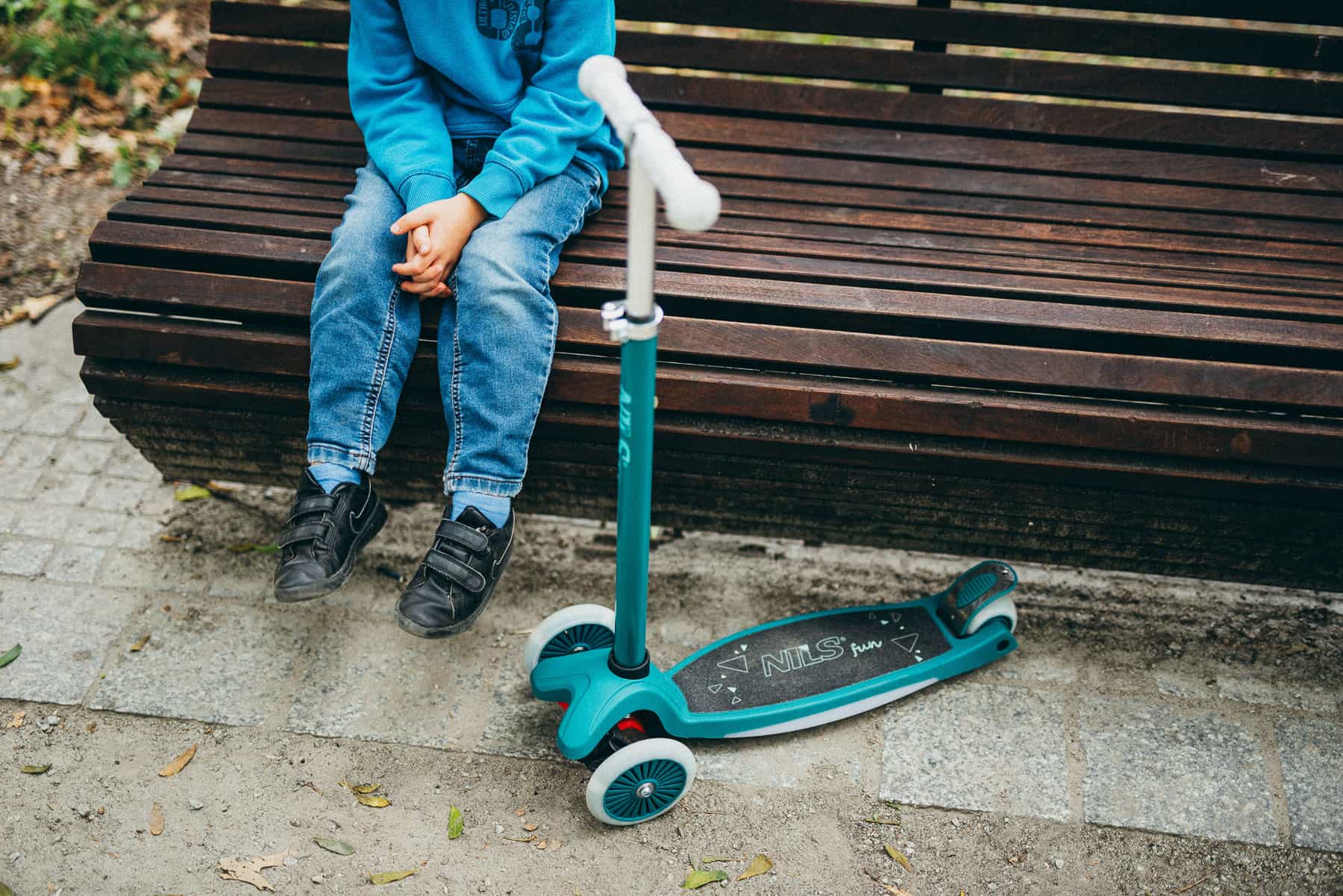 Nils Fun HLB1310 LED Kids Scooter Green - perfect as a gift 5