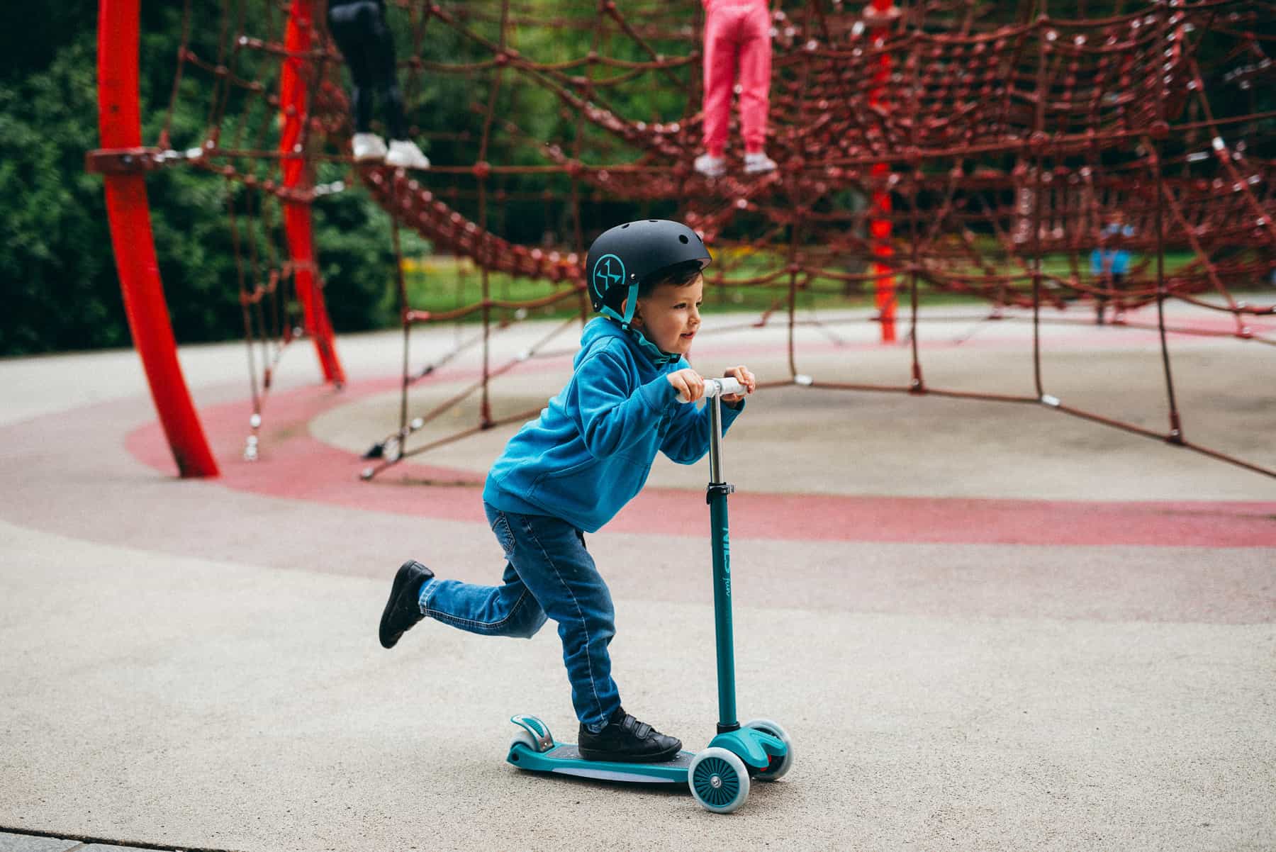 Nils Fun HLB1310 LED Kids Scooter Green - perfect as a gift 9