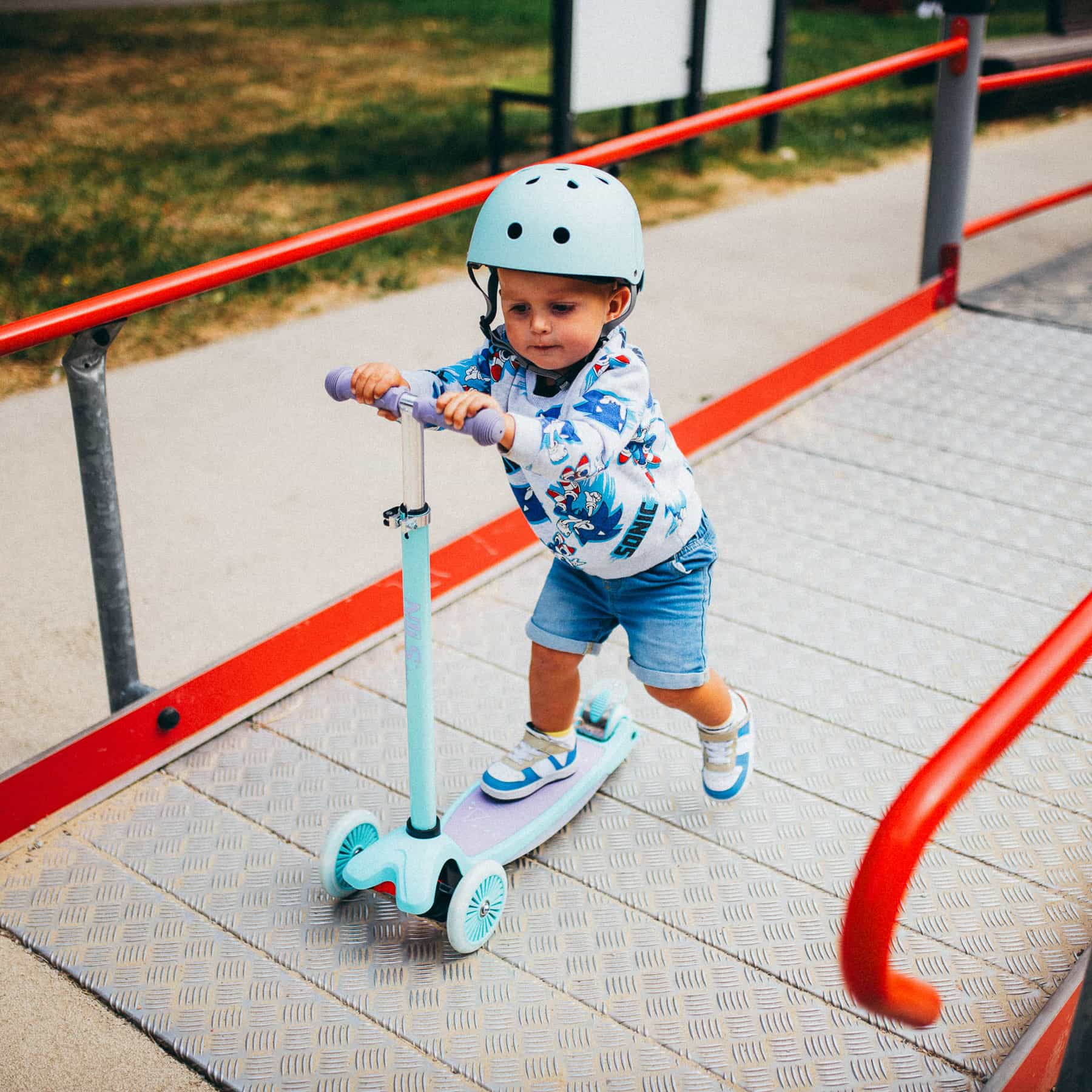 Nils Fun HLB1310 LED Kids Scooter Purple 4