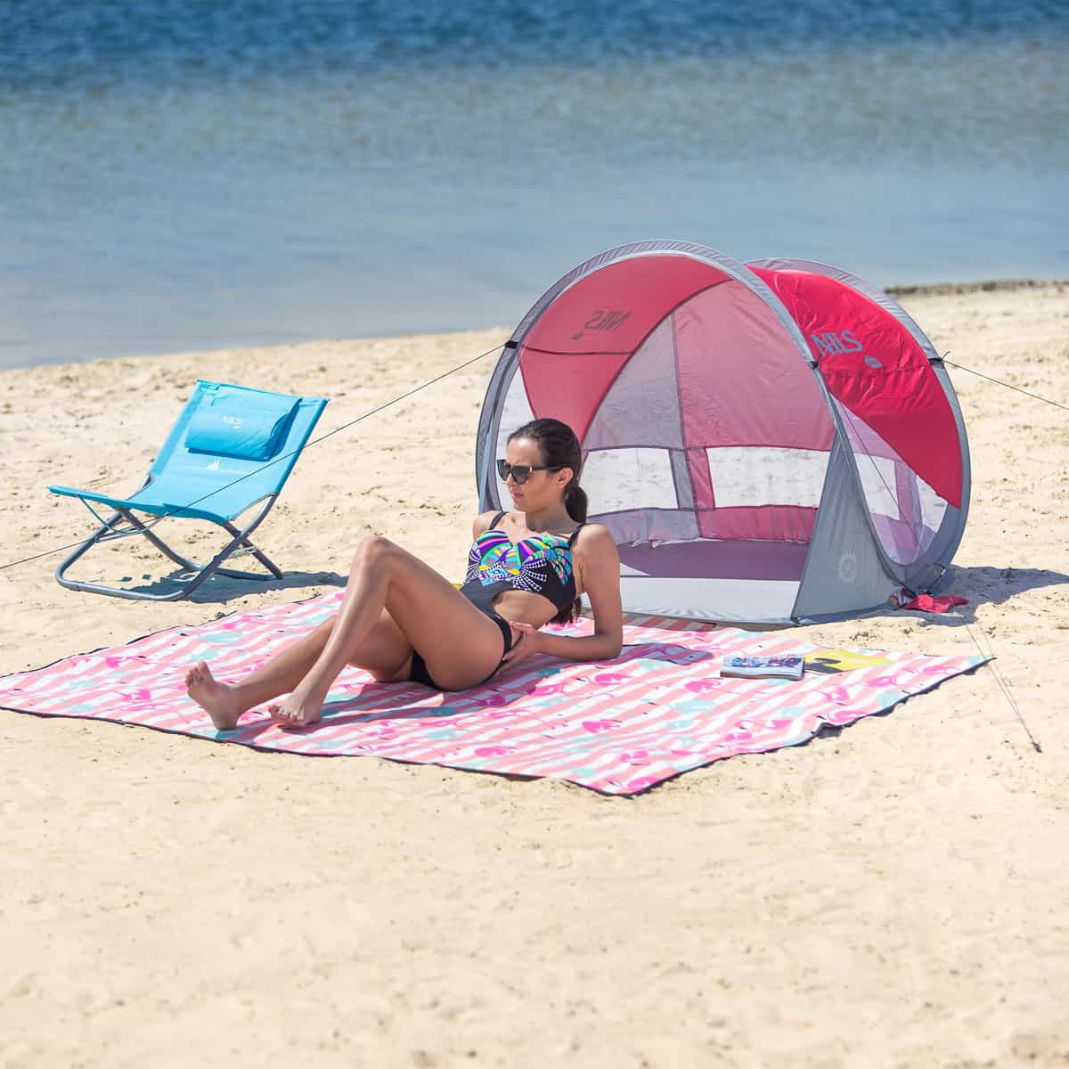 Red and gray self-deploying beach tent with floor Nils Camp 5