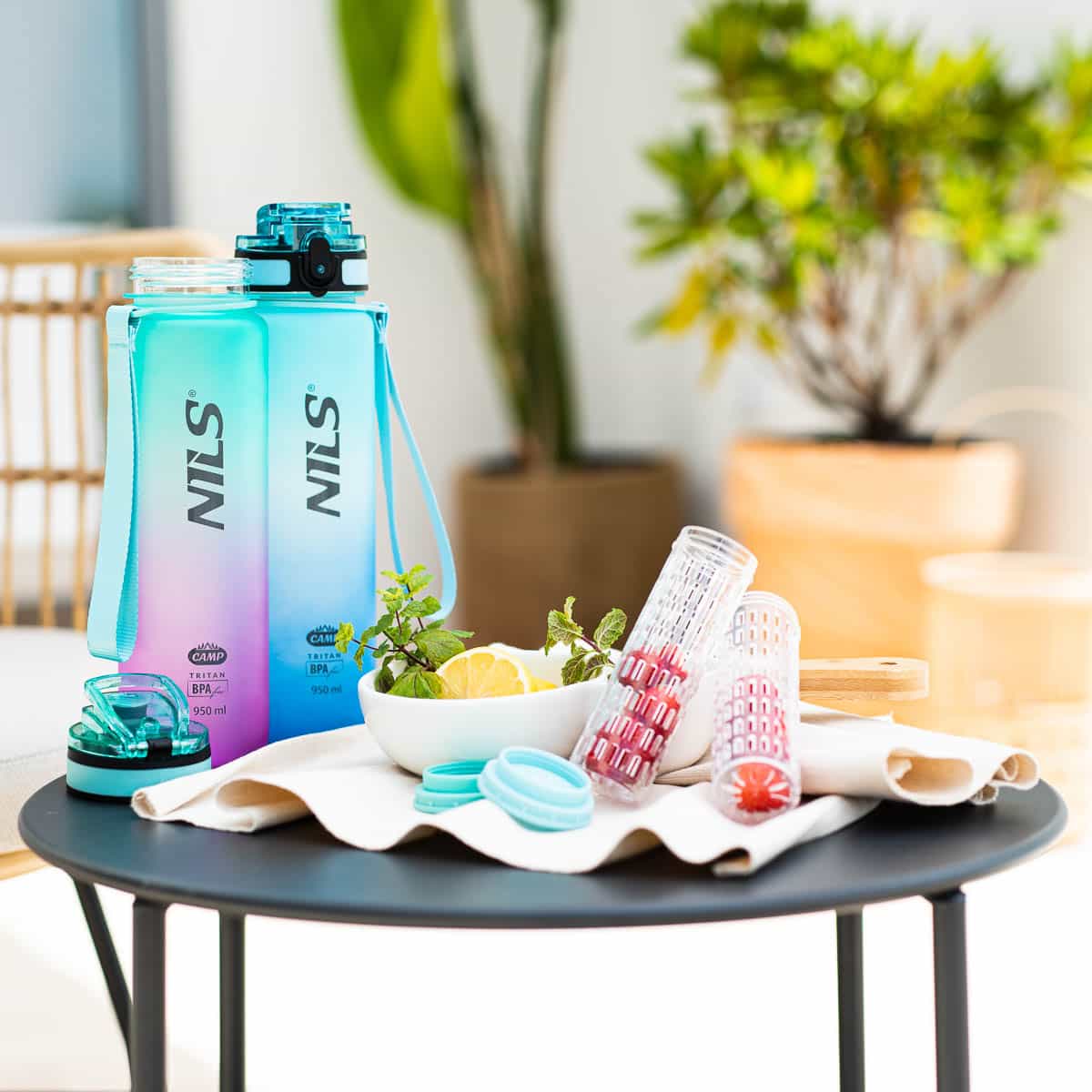 Nils Camp Tritan bottle green-pink 950 ml - perfect for everyday use 6