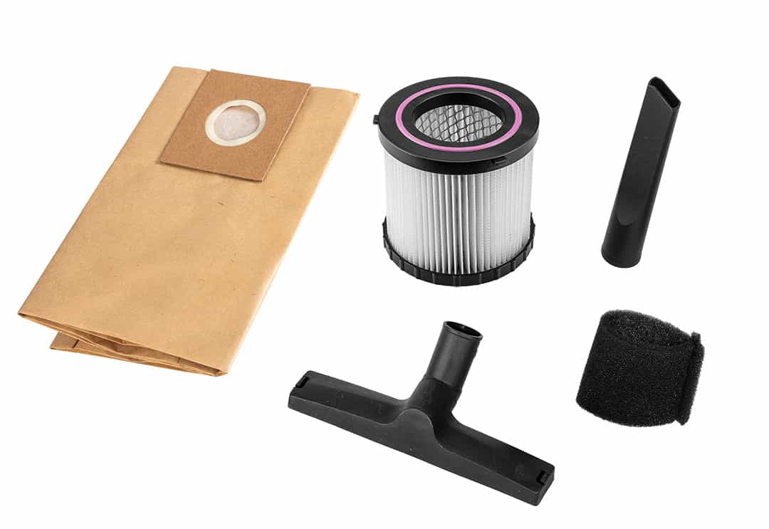 Graphite Energy+ 18V Li-Ion Workshop Vacuum Cleaner - perfect for the workshop 5