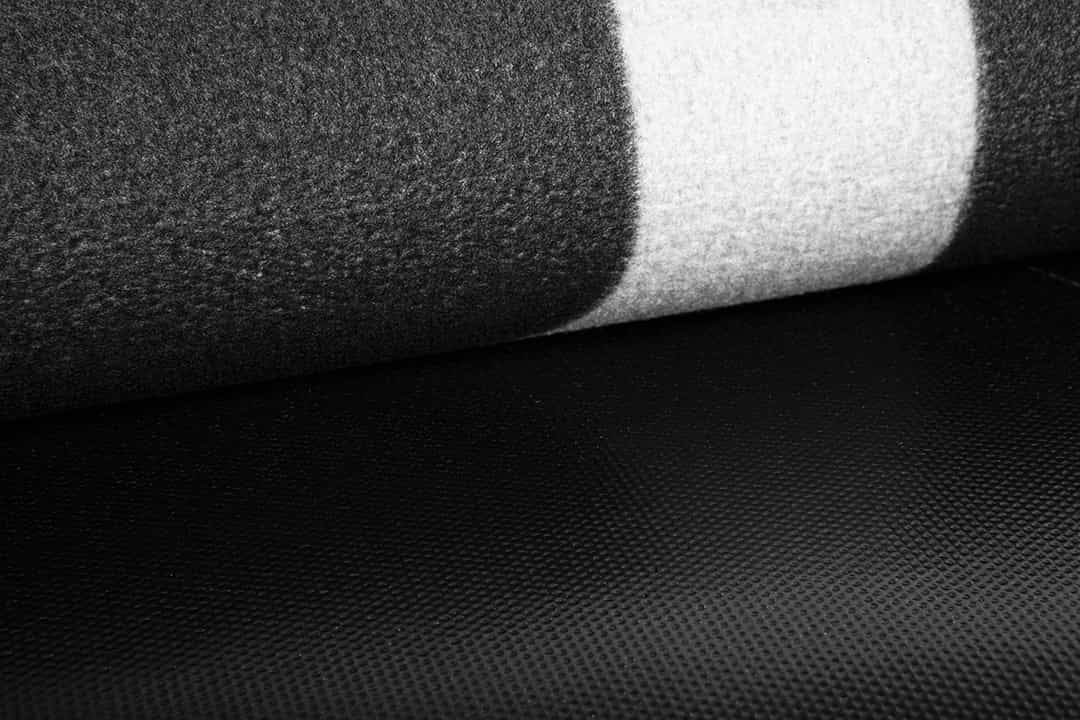 NEO TOOLS Environmental protection mat for cars 200 x 100 cm - ideal for the garage 9