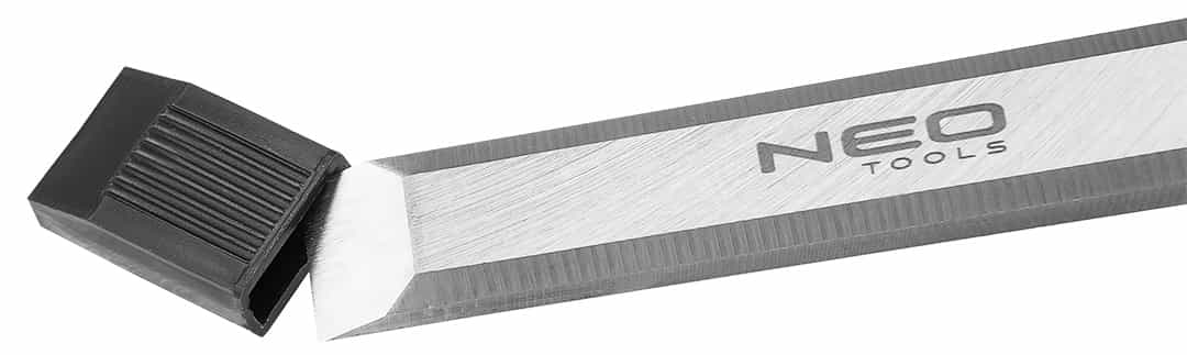 NEO 32 mm Steel Chisel with Wooden Handle - precise woodworking tool 6