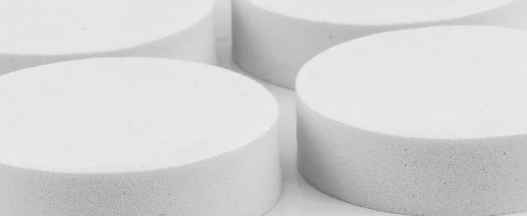 NEO TOOLS Silicone Pads Self-Adhesive - 40mm, 4 Pieces for Protecting Your Surfaces 4