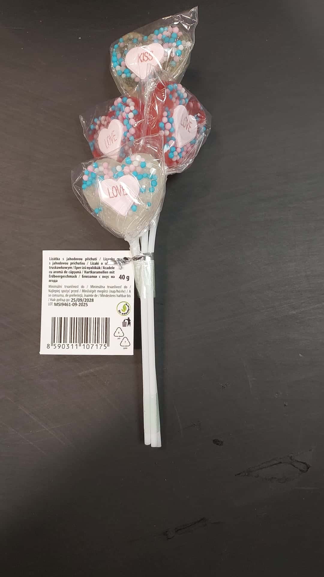 MaxCo Strawberry Lollipop Bouquet 40g - sweet gift
