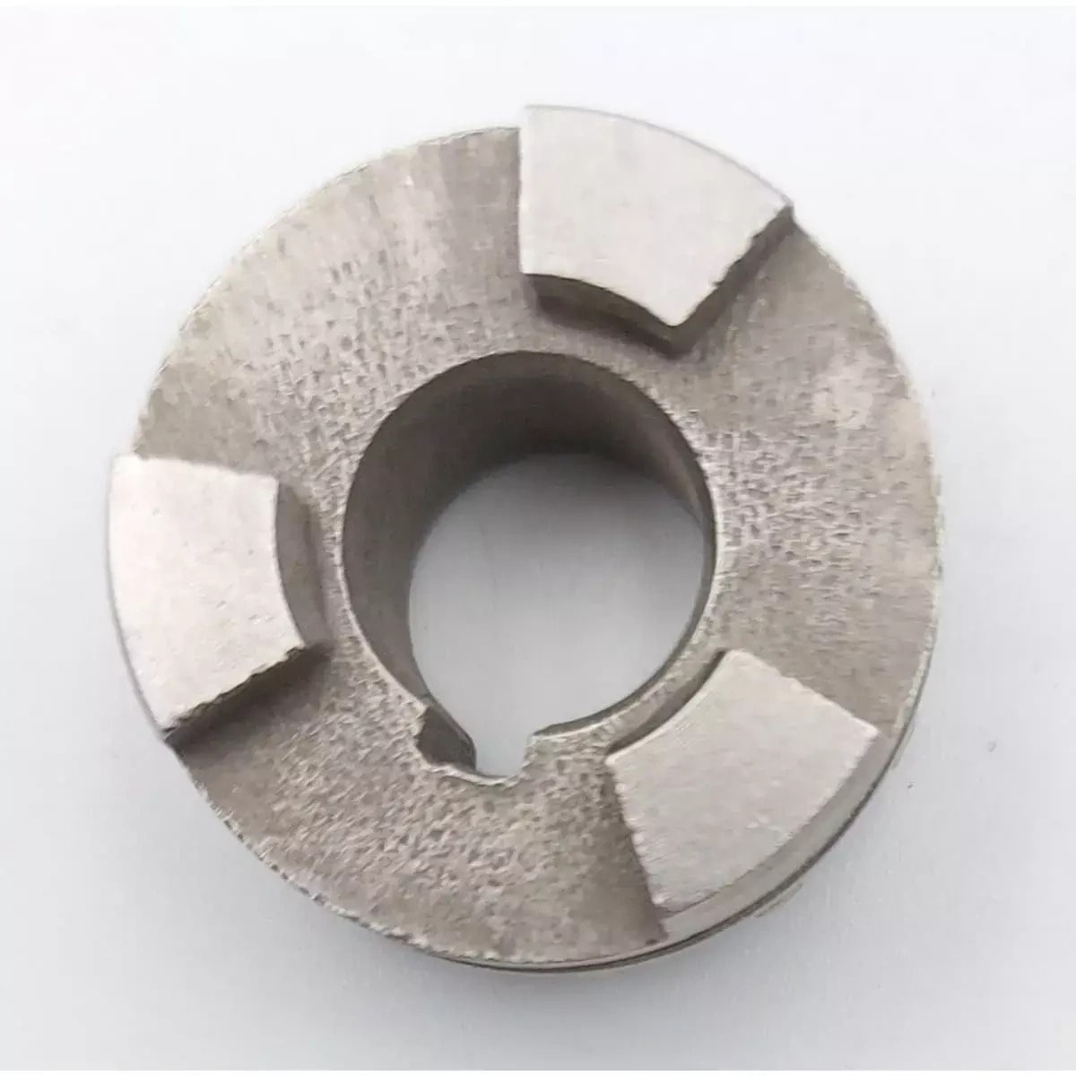 Clutch - reliable element of the drive system