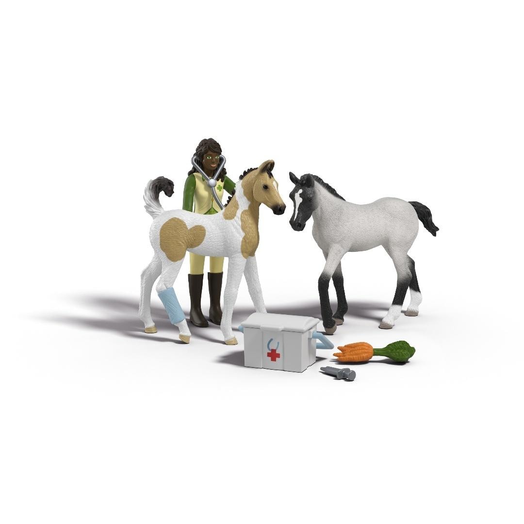 Schleich Horse Club Sarah - First aid kit for horses