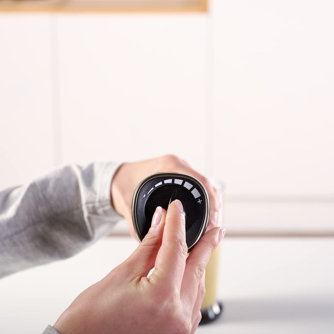 Black+Decker Hand Blender BXHBA800E - 800W Power ideal for smoothies