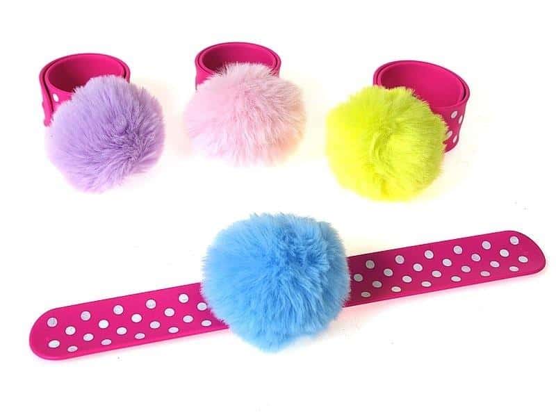Self-tightening bracelet with plush ball MIX designs - perfect accessory