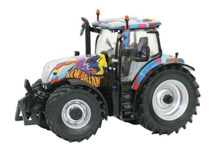 TOMY Britains New Holland T7.300 - Tractor Limited Edition