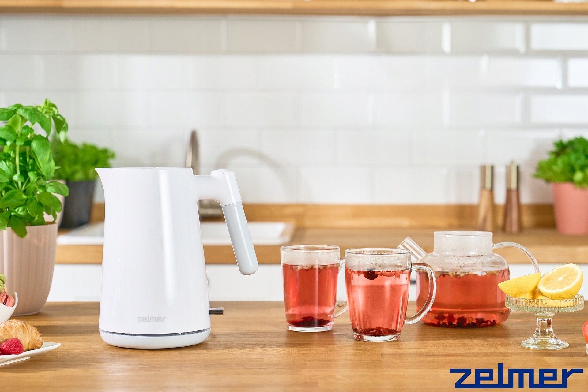 Zelmer Electric Kettle ZCK7020 - 1L, White, perfect for any kitchen