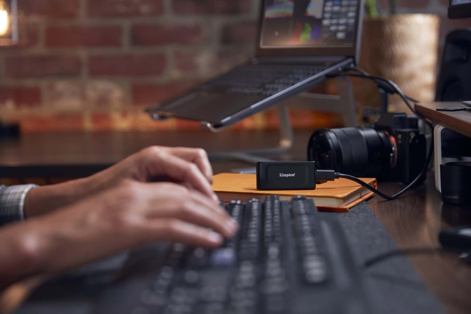 Kingston XS1000 Portable SSD 2000 GB - fast and reliable