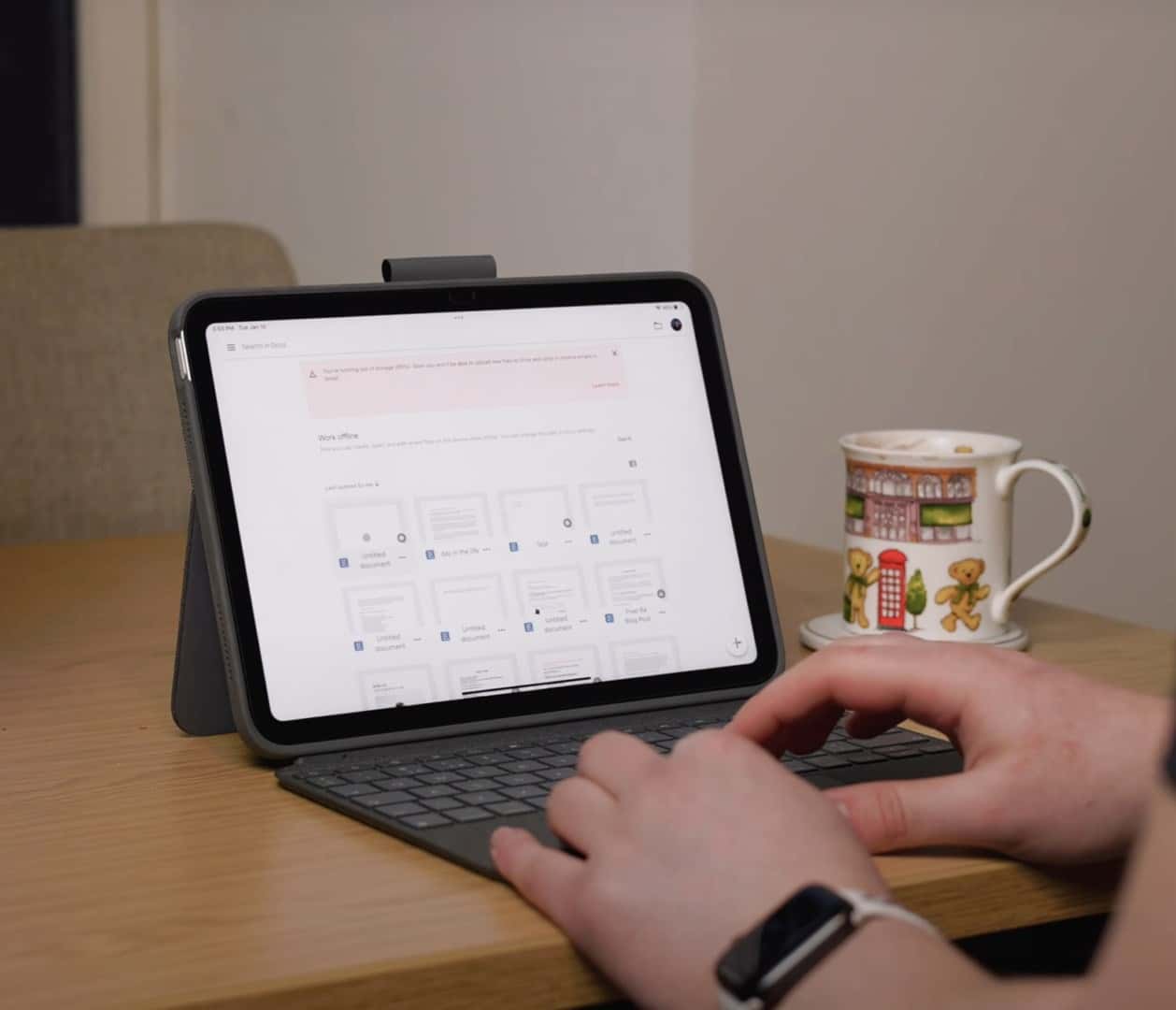 Logitech Combo Touch - QWERTY British English Smart Connector Grey