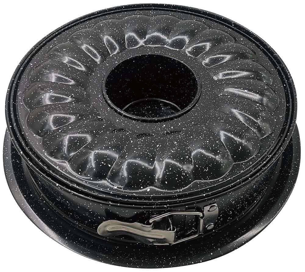 Cake pan with bundt cake insert - perfect for your kitchen