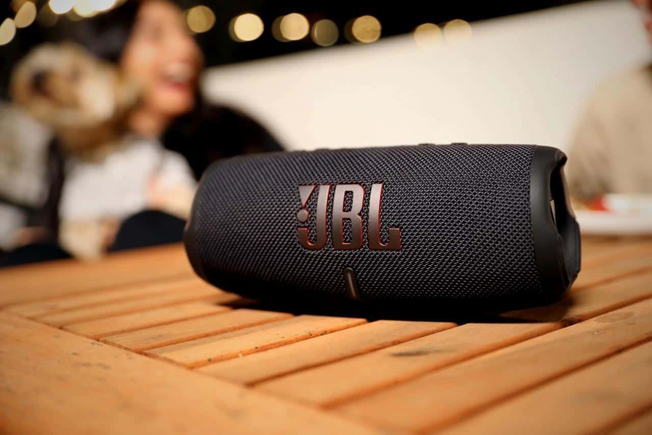 JBL Charge 5 Black - Bluetooth Speaker with Powerbank Function