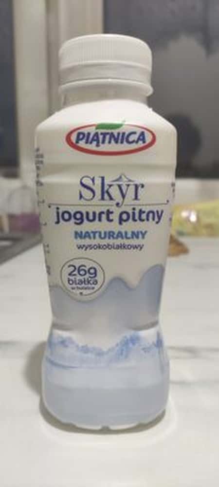Piątnica Skyr Drinking Yogurt Natural 330ml - perfect for breakfast