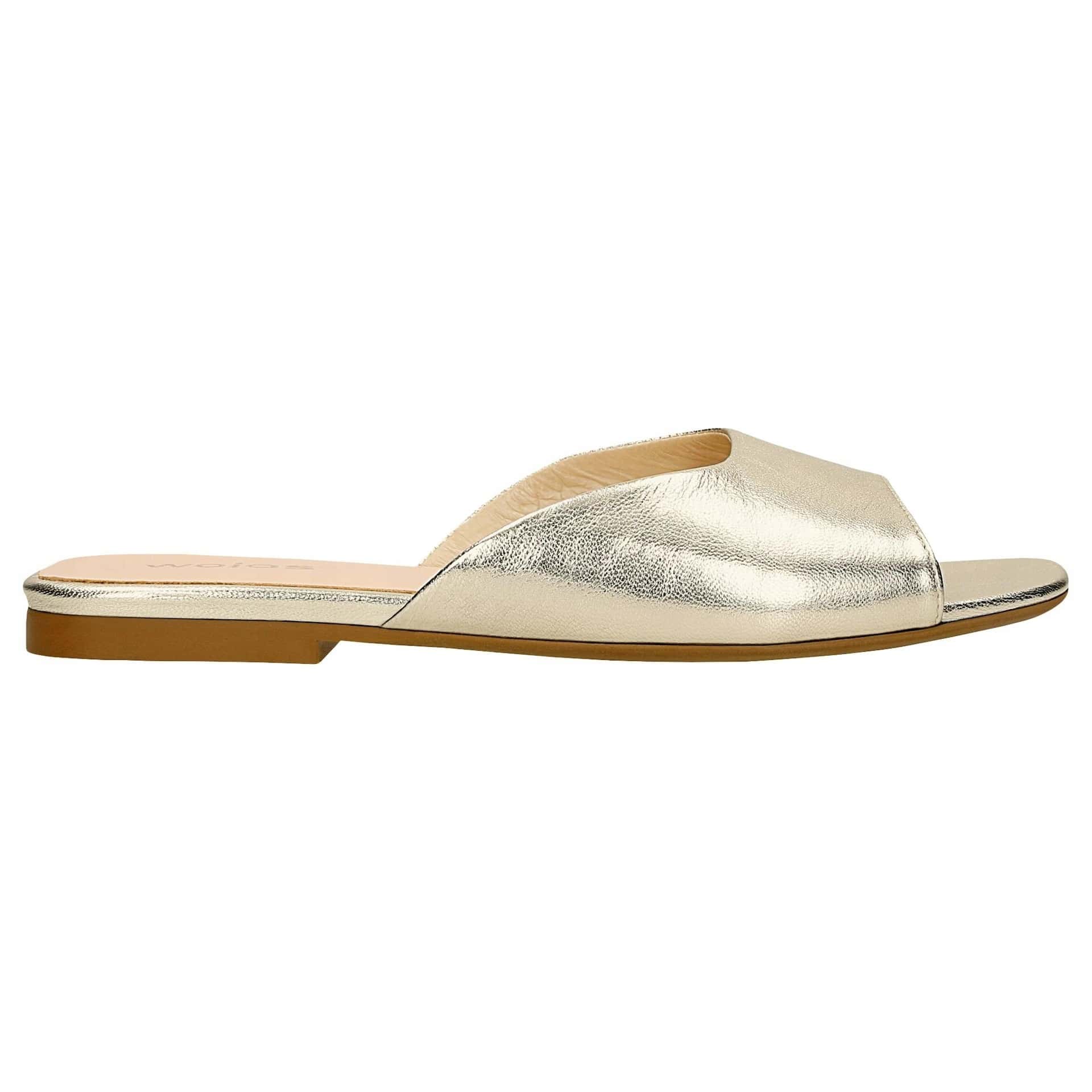 D. R. Flip-flops gold - elegant and comfortable women's flip-flops