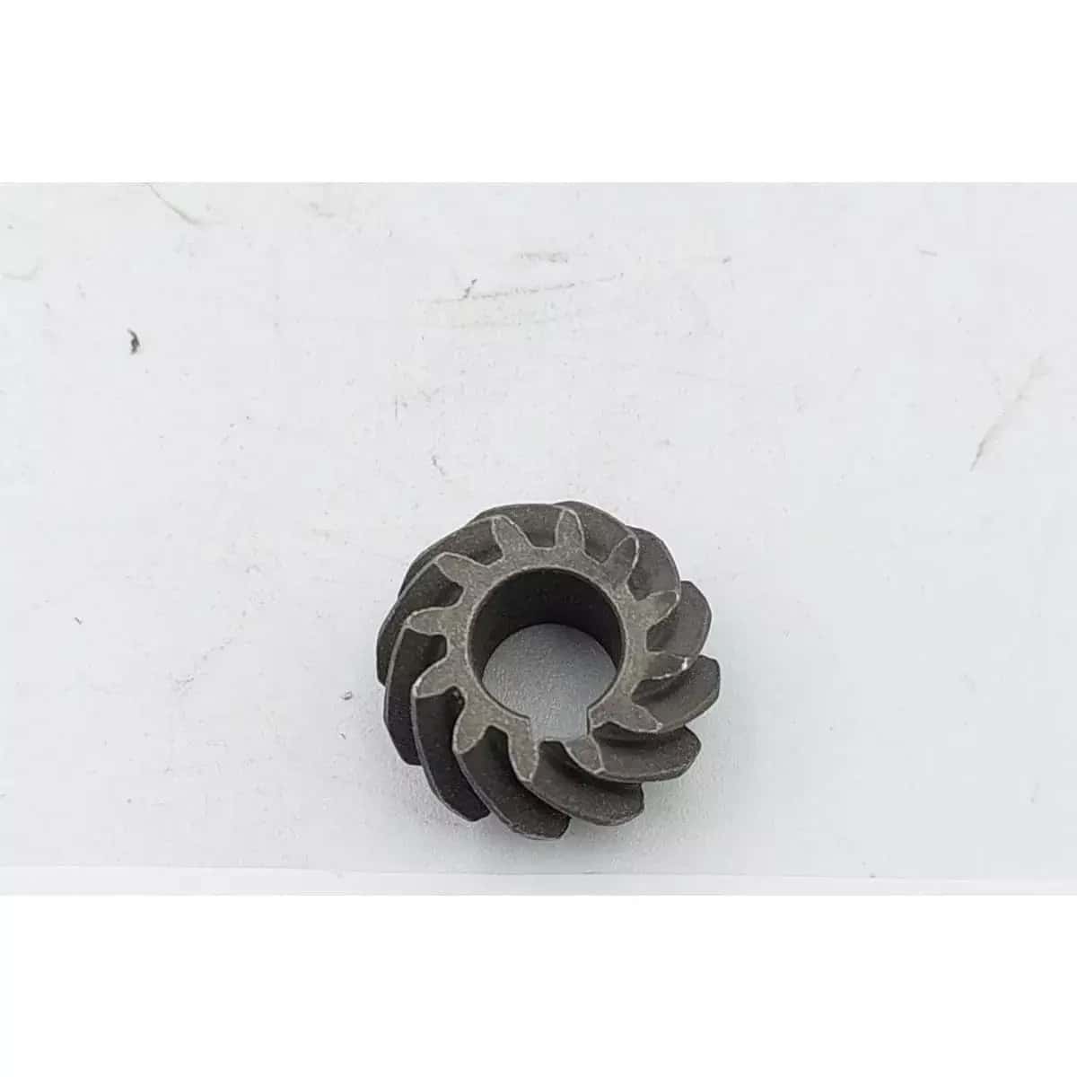 Attacking gear wheel - element for industrial machines