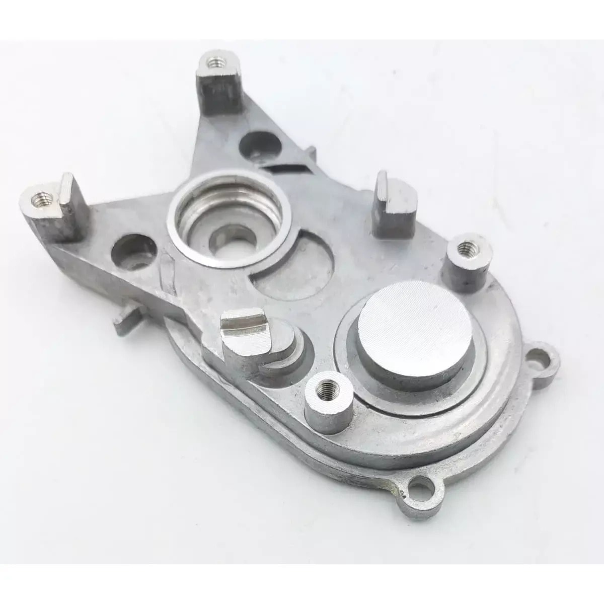 Gearbox housing - solid protection for mechanisms