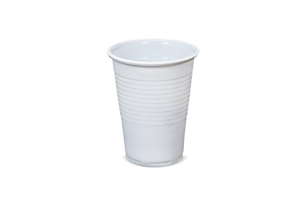 Plastic cups 200 ml - perfect for parties and picnics