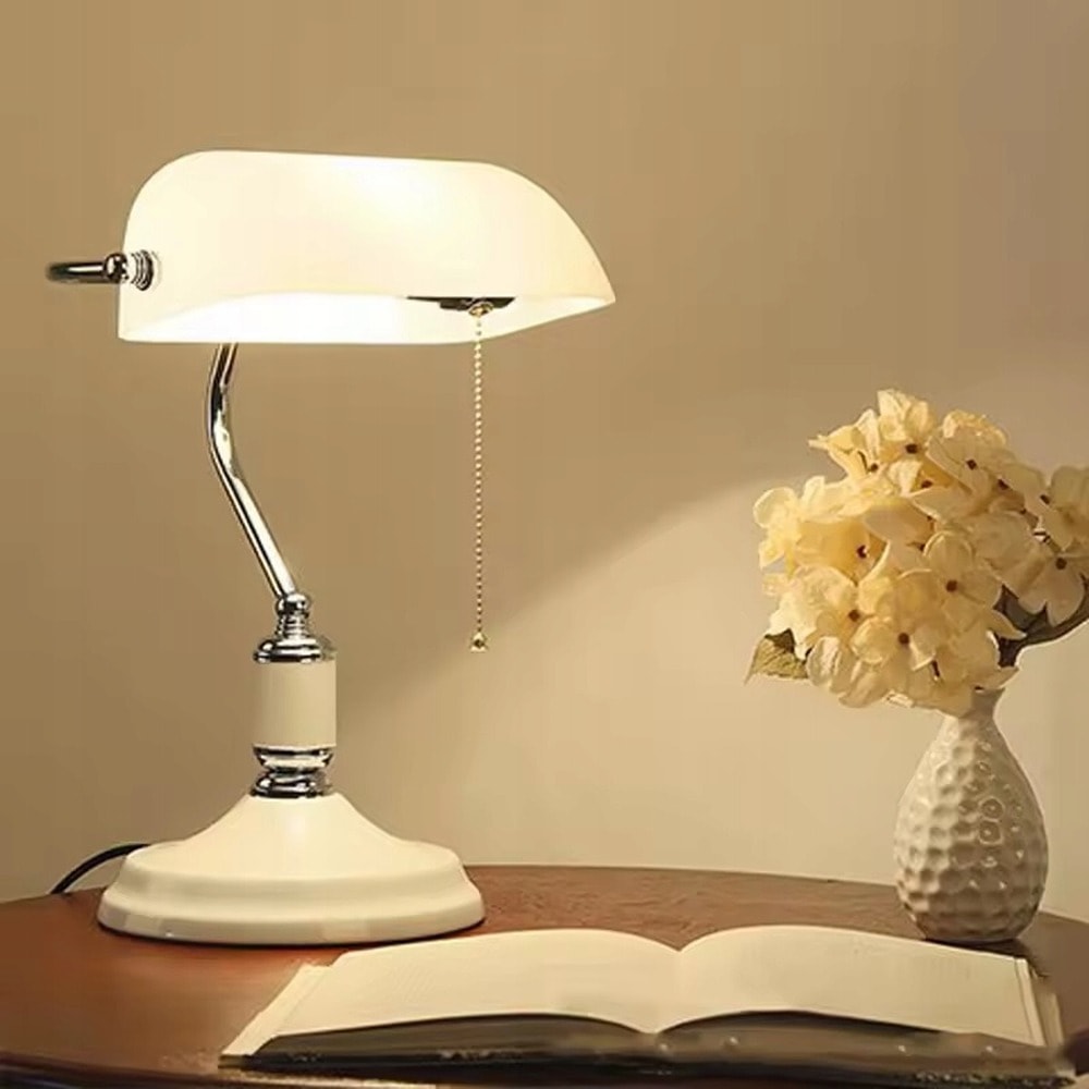 Banker's Lamp Bianca - White elegance for your office