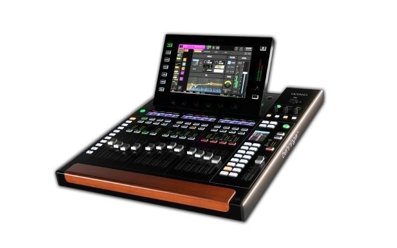 Behringer WING COMPACT - Digital audio mixer with 48 channels