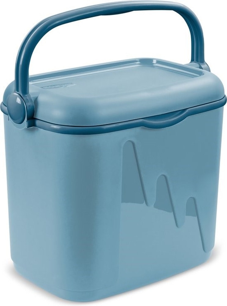 Curver Blue Travel Cooler 32L - perfect for picnics