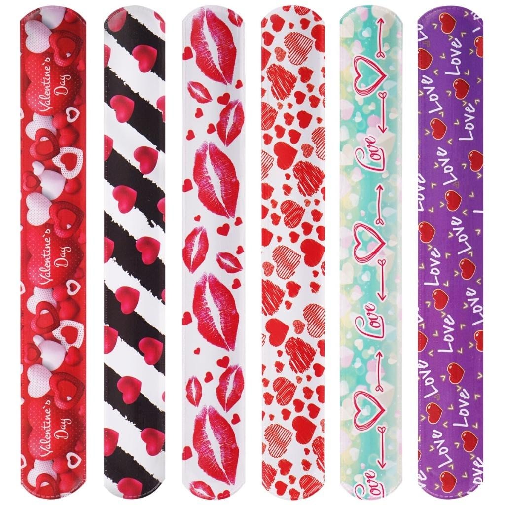 Valentine's wristband - self-closing bracelet with hearts MIX designs