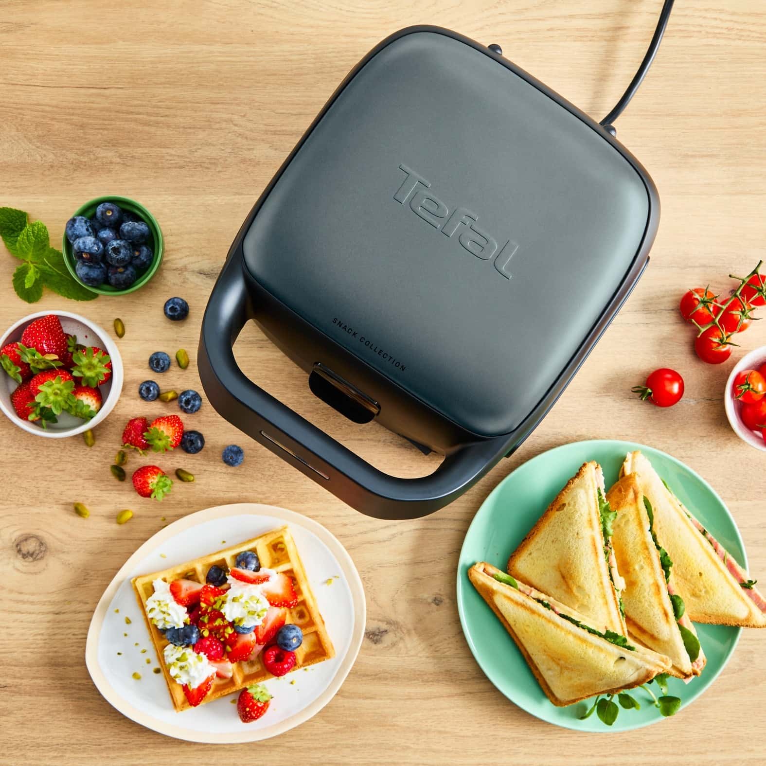 Snack Collection Sandwich Maker - perfect for sandwiches and waffles