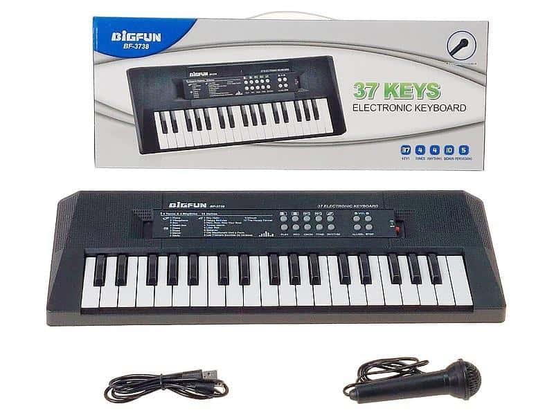 Organ with microphone - 37 keys for little musician