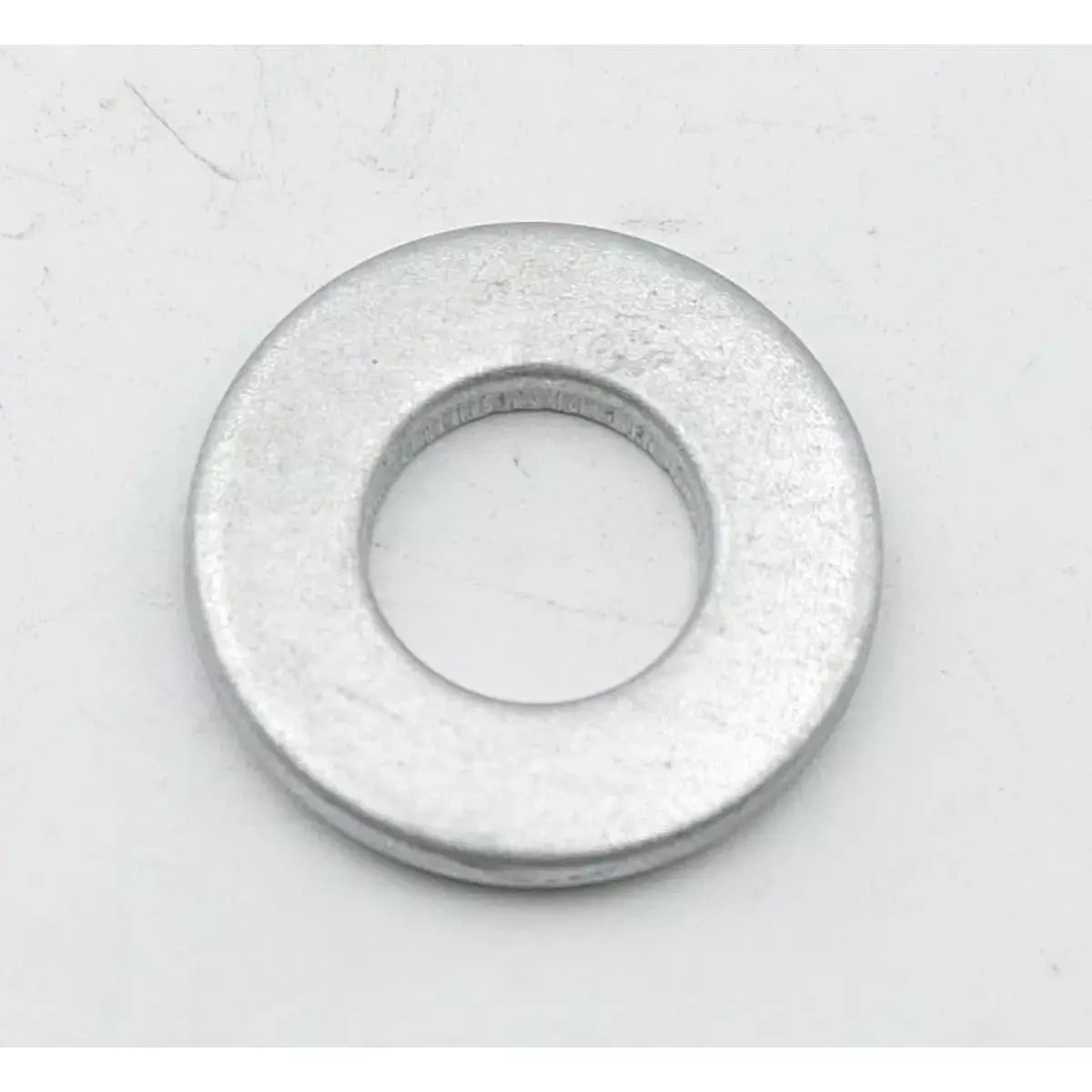 Wheel bearing cover - protection against dirt and damage