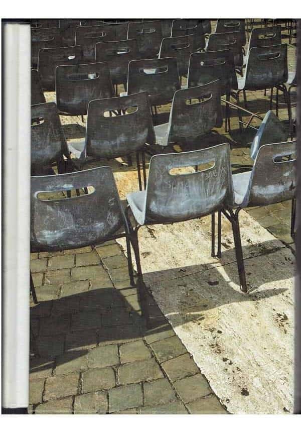 Zachęta: Open Throne - Art Facing John Paul II