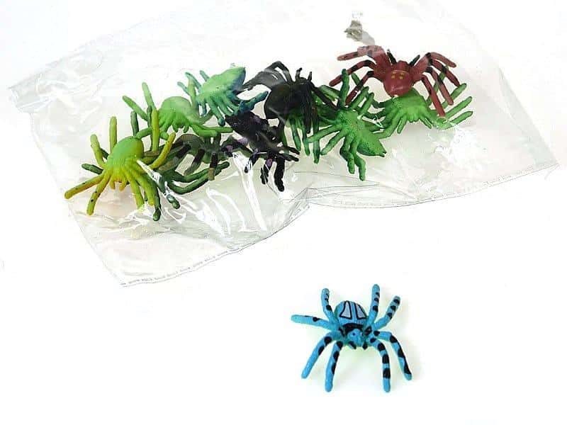 Plastic Spiders - Set of 12 pieces perfect for Halloween