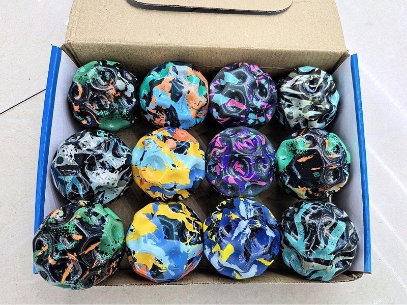 Well bouncing ball MIX - random fun for everyone