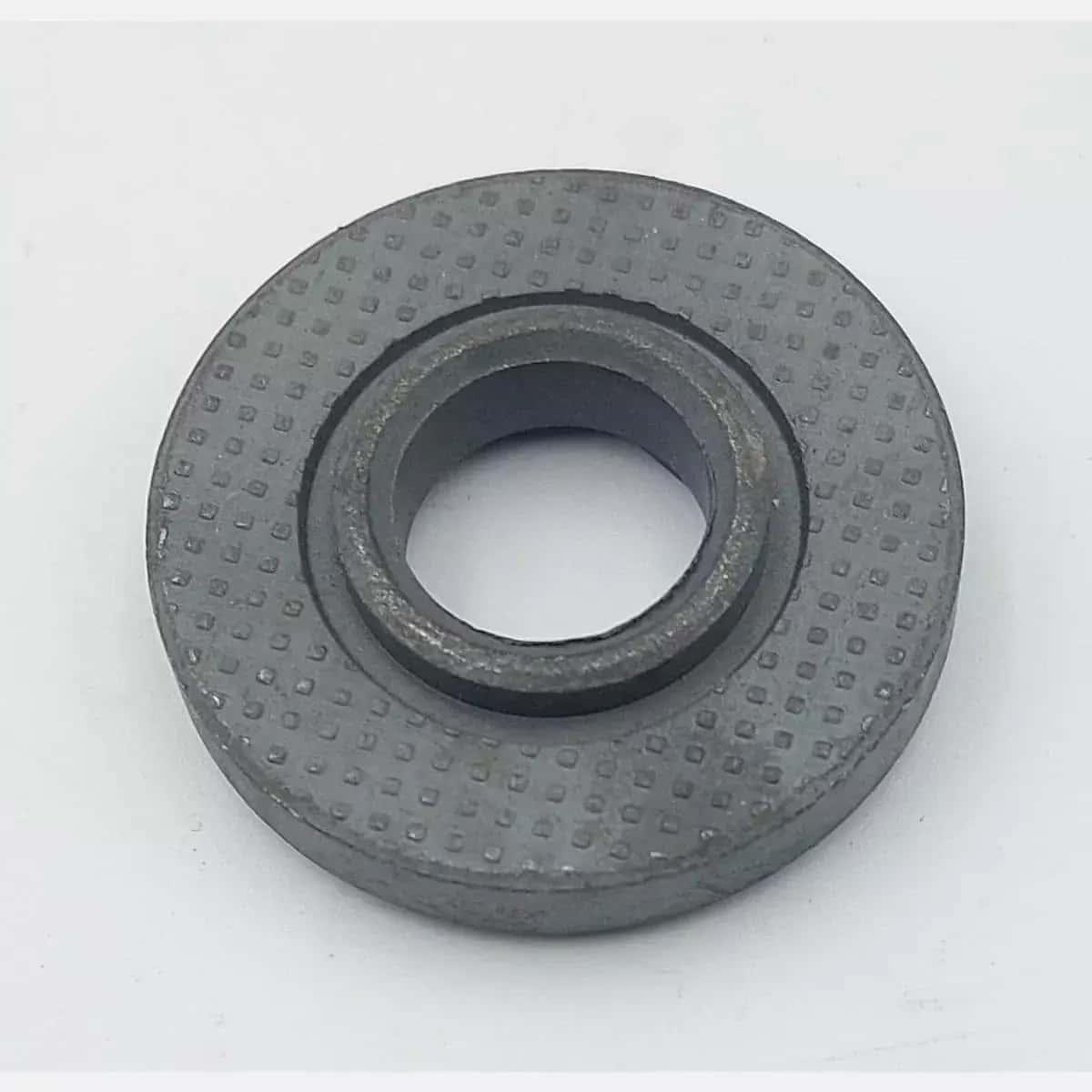 Disc retaining ring - reliable protection