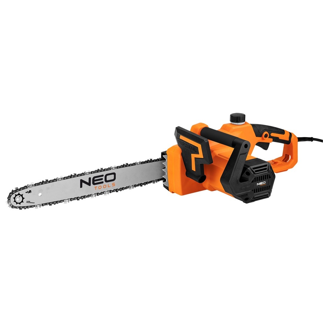 NEO TOOLS Electric Chainsaw 2200W - perfect for the garden