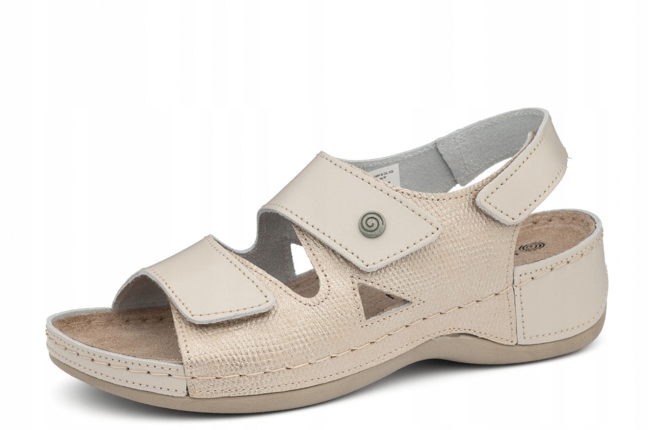D. R. Women's sandals beige - perfect for summer