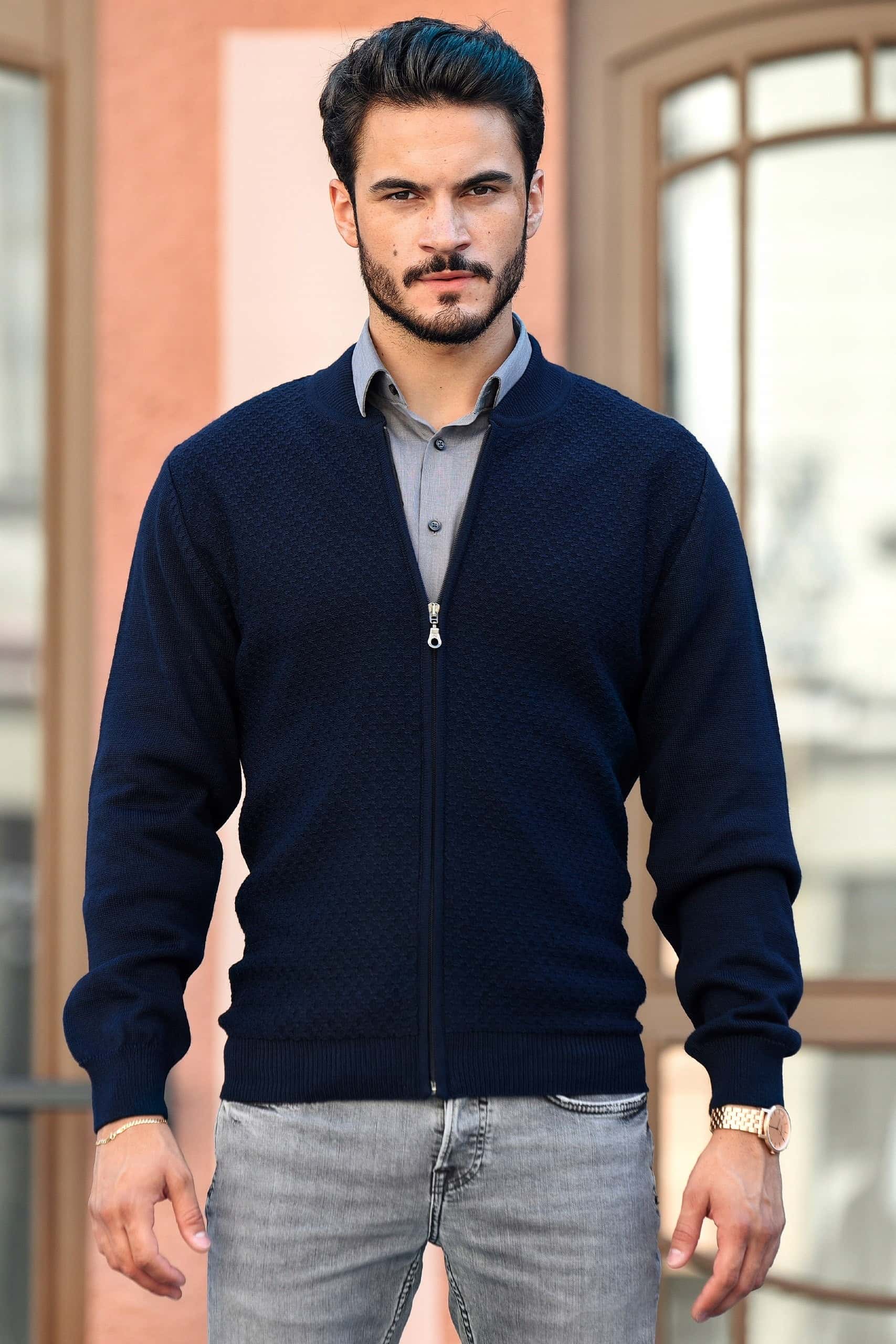 Sweater M. Navy Blue - Classic men's sweater in navy blue