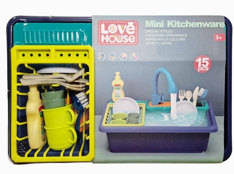 Kitchen set with battery and water circulation - perfect gift for children
